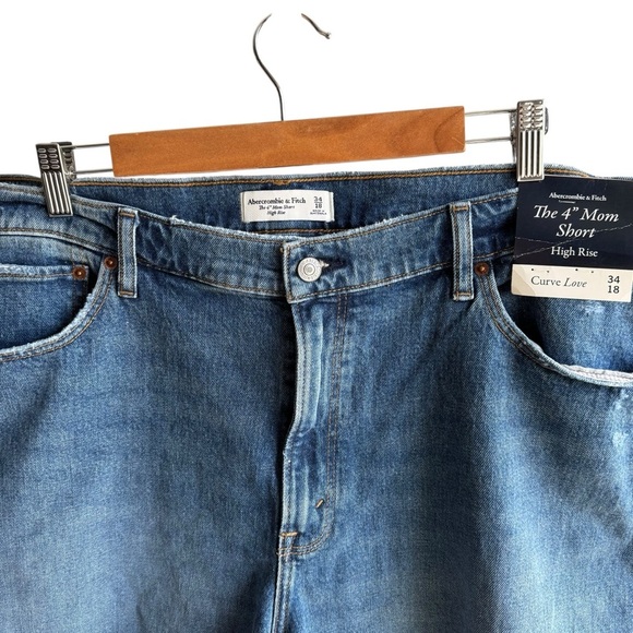 Abercrombie & Fitch - NWT The High Rise 4” Mom Curve Love Jean Shorts Sz 18 - Picture 5 of 9